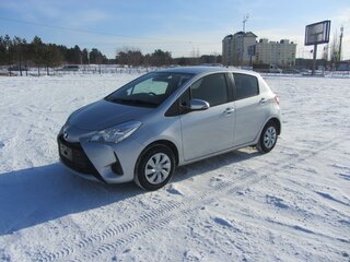 2018 Toyota Vitz III (XP130) Рестайлинг, серый, 1000000 рублей, вид 1