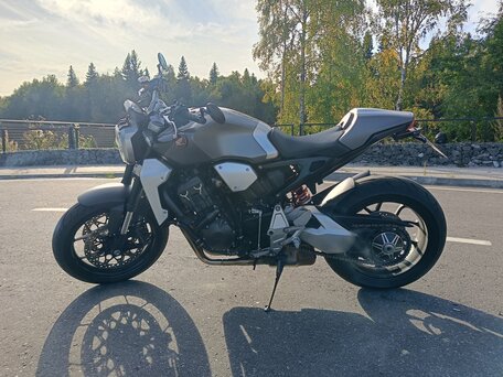 2019 Honda CB 1000R, серый, 900000 рублей, вид 4