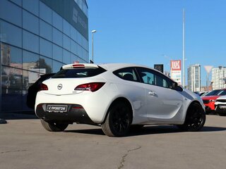 2013 Opel Astra GTC J Рестайлинг, белый, 780000 рублей, вид 5