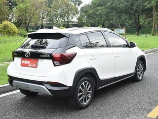 2023 Toyota Yaris L XP150 Рестайлинг, белый, 1180000 рублей, вид 4