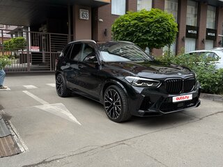2020 BMW X5 40i IV (G05/G18), чёрный, 6000000 рублей, вид 2
