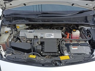 2011 Toyota Prius III Рестайлинг (XW30), белый, 1050000 рублей, вид 4