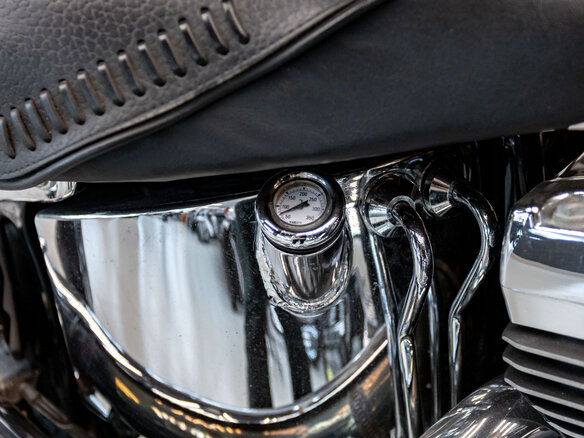 2008 Harley-Davidson Fat Boy, золотистый, 1300000 рублей - вид 23