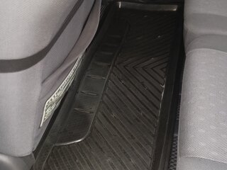 2001 Toyota Voxy I (R60), белый, 1000000 рублей, вид 3