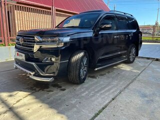 2016 Toyota Land Cruiser 200 Series Рестайлинг 2, чёрный, 8500000 рублей, вид 1