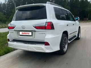 2013 Lexus LX 570 III Рестайлинг, белый, 4850000 рублей, вид 4