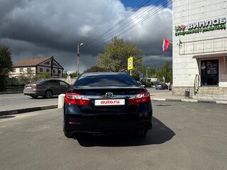 2013 Toyota Camry VII (XV50), чёрный, 1700000 рублей, вид 3