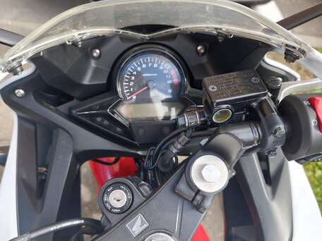 2014 Honda CBR 300R, белый, 340000 рублей, вид 3