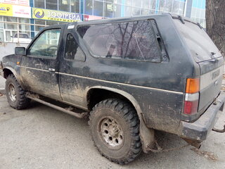 1994 Nissan Terrano I, чёрный, 350000 рублей, вид 4