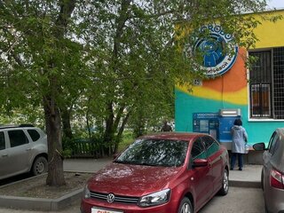2013 Volkswagen Polo V, красный, 770000 рублей, вид 2