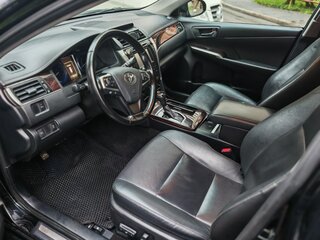 2016 Toyota Camry VII (XV50) Рестайлинг, чёрный, 1750000 рублей, вид 4