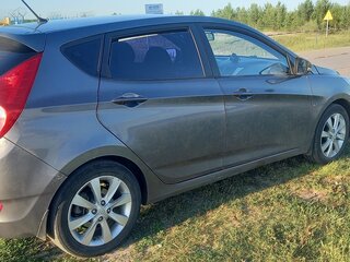 2012 Hyundai Solaris I, серый, 930000 рублей, вид 4