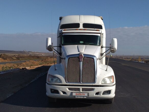 2008 Kenworth T660, белый, 2400000 рублей