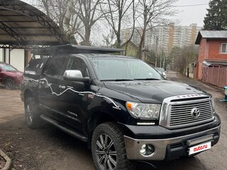 2011 Toyota Tundra CrewMax II, чёрный, 3900000 рублей, вид 3