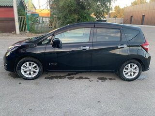 2018 Nissan Note e-Power II Рестайлинг, чёрный, 1350000 рублей, вид 2