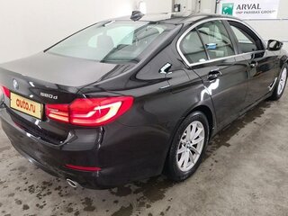 2017 BMW 5 серии 520d VII (G30/G31/G38), чёрный, 1950000 рублей, вид 4