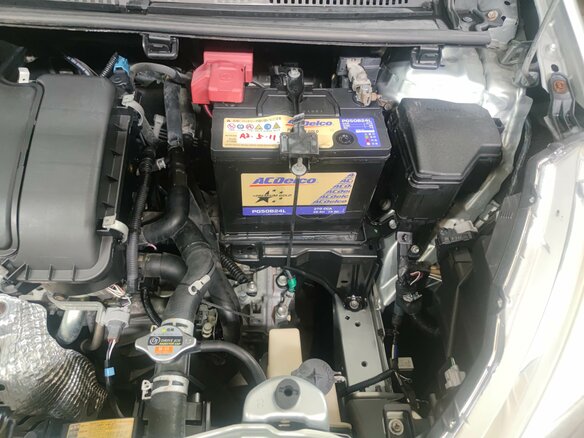 2011 Toyota Vitz III (XP130), серый, 860000 рублей - вид 16
