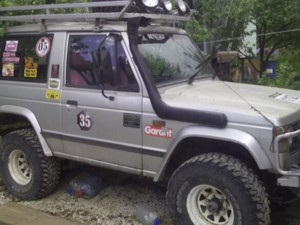 1994 Hyundai Galloper Sport II, серебристый