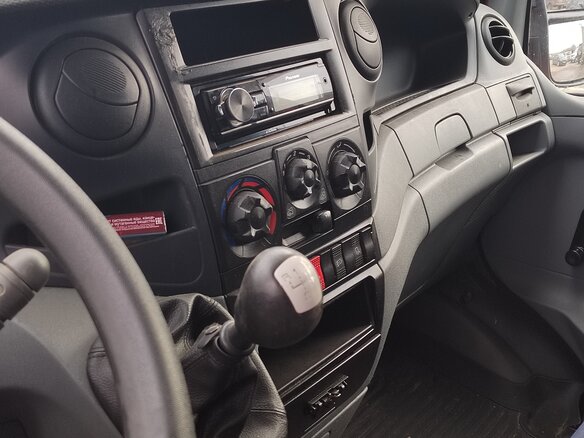 2008 Iveco Daily, красный, 1400000 рублей - вид 11
