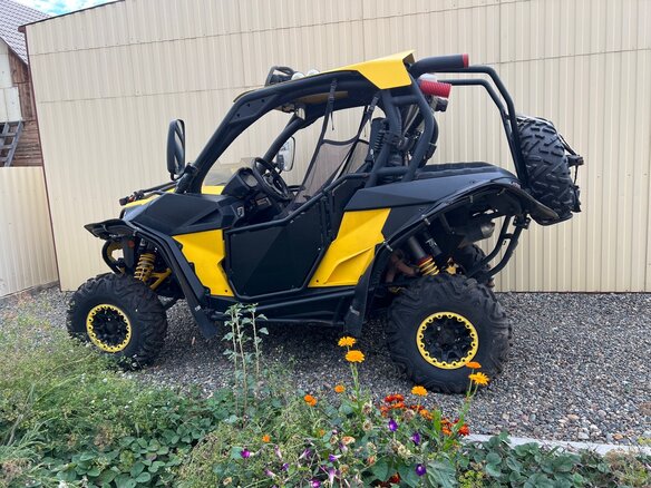 2013 BRP Can-Am Maverick 1000R, жёлтый, 1500000 рублей
