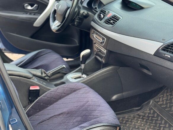 2010 Renault Fluence I, синий - вид 12