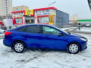 2016 Ford Focus III Рестайлинг, синий, 860000 рублей, вид 4
