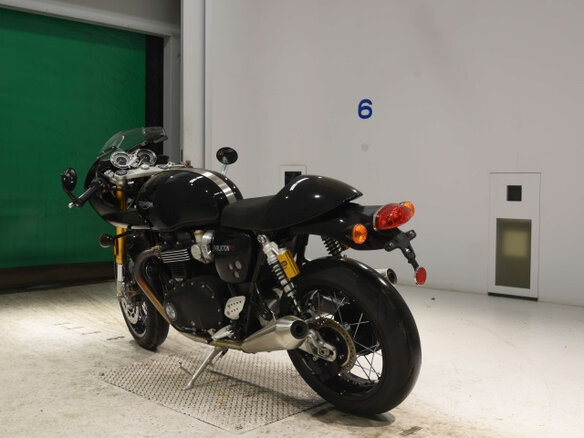 2024 Triumph Thruxton, чёрный, 1400000 рублей - вид 5