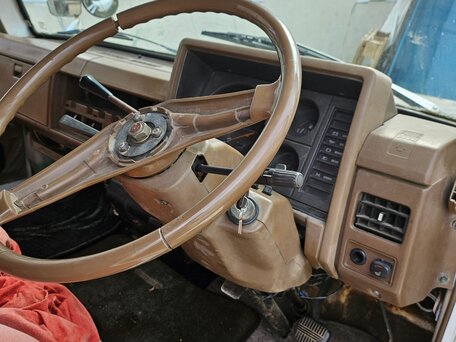 1987 Nissan Atlas, белый, 350000 рублей, вид 5