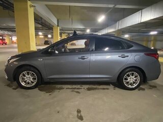 2017 Hyundai Solaris II, серый, 1050000 рублей, вид 3