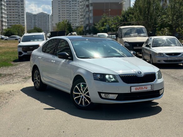 2017 Skoda Octavia III (A7), белый, 1700000 рублей - вид 2