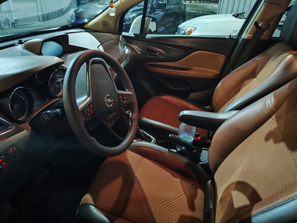 2014 Opel Mokka I, белый, 1650000 рублей - вид 2