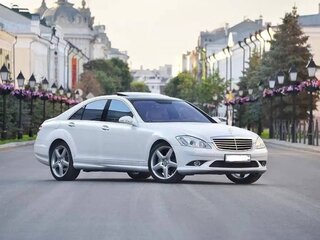 2007 Mercedes-Benz S-Класс 500 V (W221), белый, 1680000 рублей, вид 3