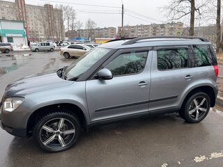 2013 Skoda Yeti I, серый, 1200000 рублей, вид 2