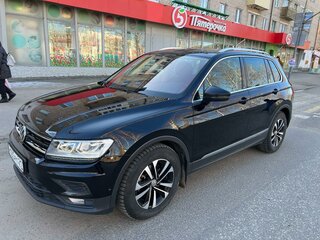 2019 Volkswagen Tiguan II, чёрный, 2490000 рублей, вид 5
