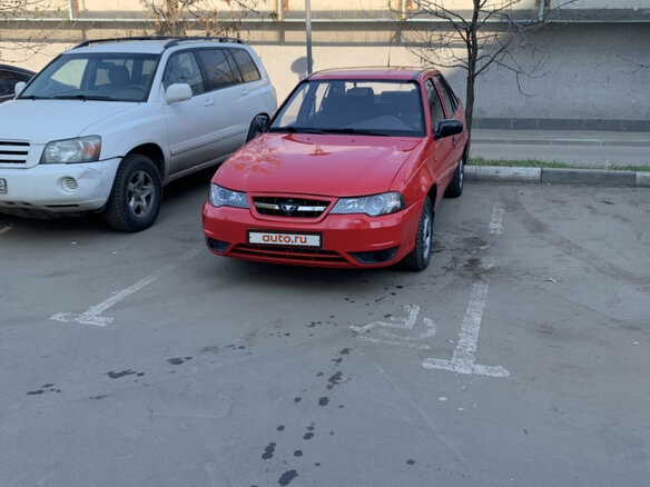 2011 Daewoo Nexia I Рестайлинг, красный - вид 1