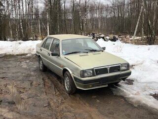1988 Lancia Prisma, серебристый, 500000 рублей, вид 1