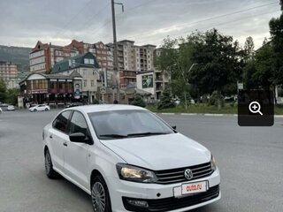 2019 Volkswagen Polo V Рестайлинг, белый, 920000 рублей, вид 4