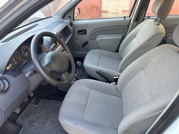 2008 Renault Logan I, серебристый - вид 4