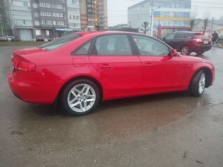 2009 Audi A4 IV (B8), красный, 890000 рублей, вид 2