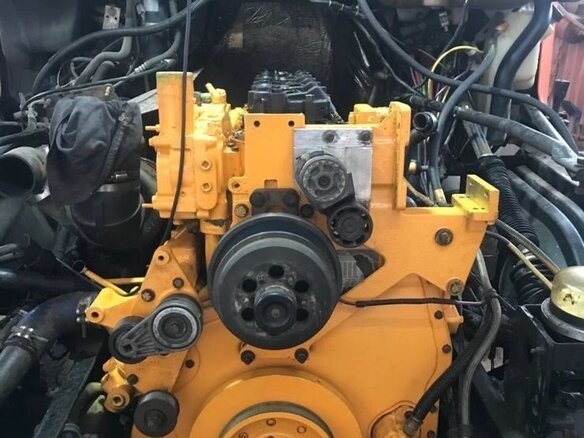 2000 Freightliner Century Class, оранжевый, 2500000 рублей - вид 6