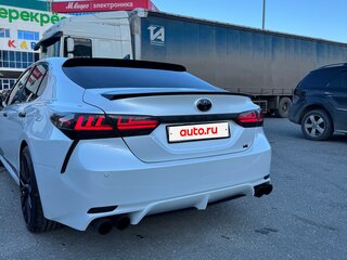 2018 Toyota Camry VIII (XV70), белый, 3200000 рублей, вид 4
