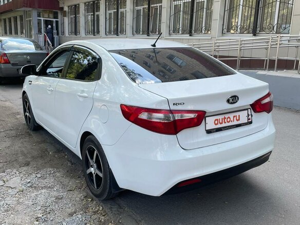 2014 Kia Rio III, белый, 740000 рублей - вид 2