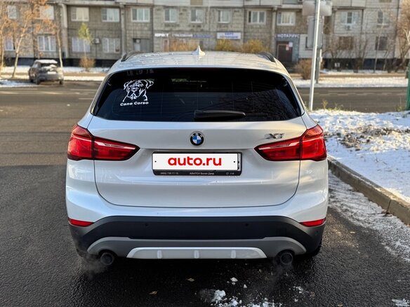 2017 BMW X1 20i xDrive II (F48), белый, 2400000 рублей - вид 11