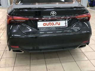 2022 Toyota Avalon V, чёрный, 3000080 рублей, вид 1