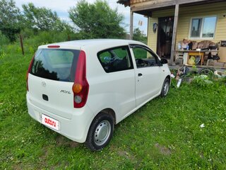 2011 Daihatsu Mira VII, белый, 300000 рублей, вид 2