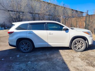 2014 Toyota Highlander III (XU50), белый, 2700000 рублей, вид 3