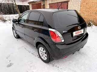 2010 Kia Rio II Рестайлинг, чёрный, 675000 рублей, вид 3