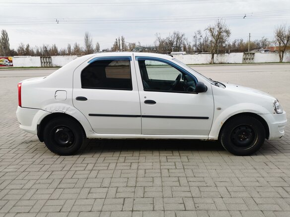 2012 Renault Logan I Рестайлинг, белый, 330000 рублей - вид 6