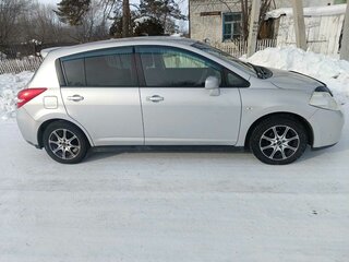 2011 Nissan Tiida I, серебристый, 760000 рублей, вид 3