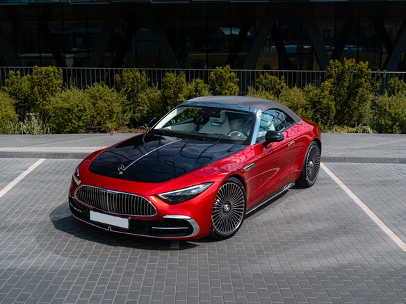 2025 Mercedes-Benz Maybach SL, красный - вид 1